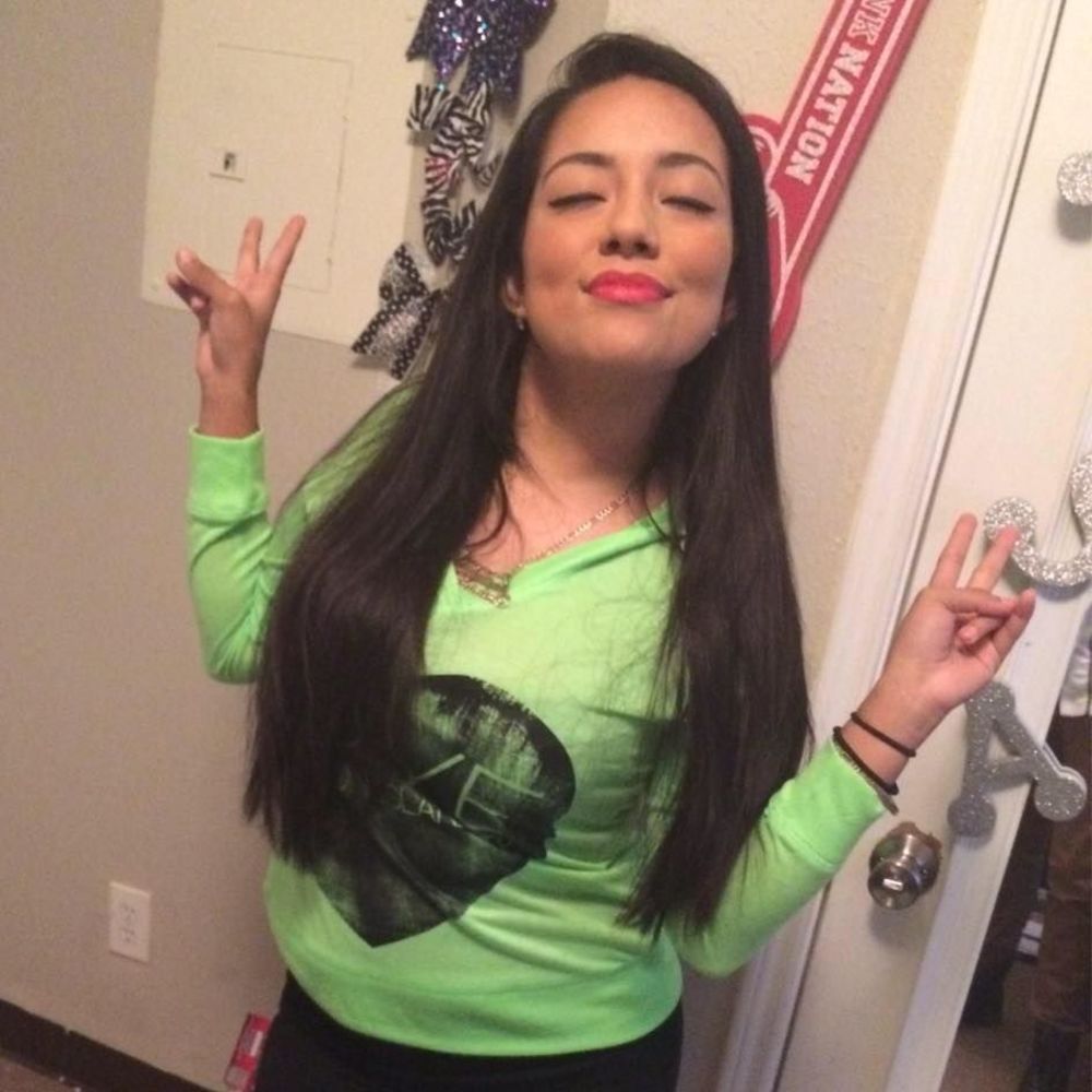 Meet your Posher, Monica